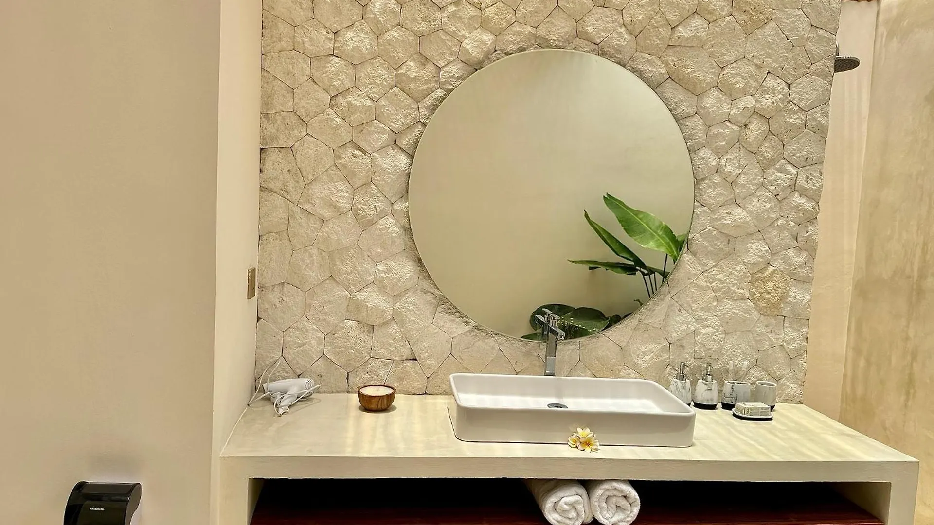 Tropical Oasis Villa Ubud  Indonesia